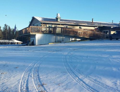 Beluga Lake Lodge - main image