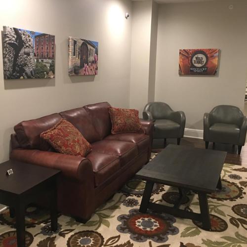 บริการและสิ่งอำนวยความสะดวก, Talbott Tavern and Inn in บาร์ดสทาวน์ (KY)