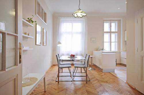 Apartment in the heart of Prague, Praha (fotografie 3)