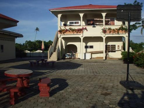 外部景觀, Huize Sherida in Nickerie in 尼烏尼科里