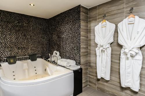 Зручності, Riande Aeropuerto Hotel Casino in Токумен