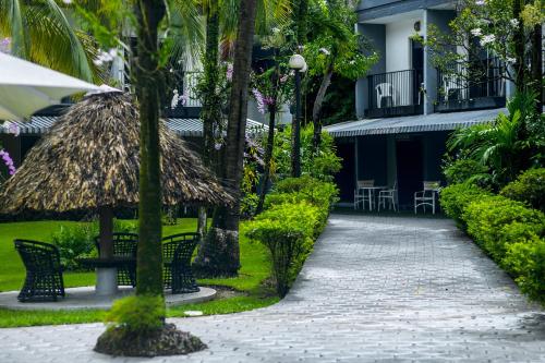 Зручності, Riande Aeropuerto Hotel Casino in Токумен