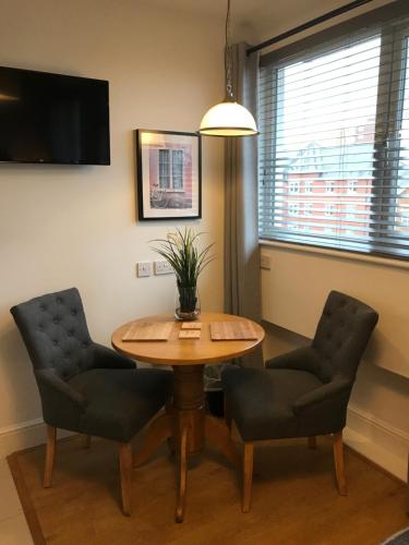 The Larches - image 10