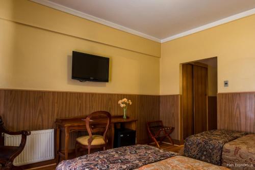 Hotel Panamericano Hotel Panamericano is perfectly located for both business and leisure guests in Santiago. The hotel offers a wide range of amenities and perks to ensure you have a great time. 24-hour front desk, faci