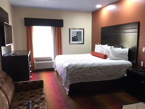 Americas Best Value Inn & Suites Clinton Jackson