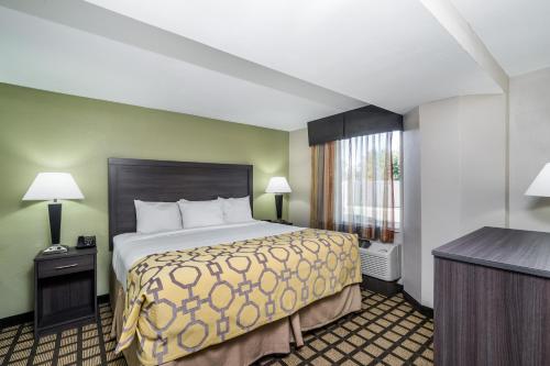 Baymont by Wyndham Clarksville in Clarksville, USA
