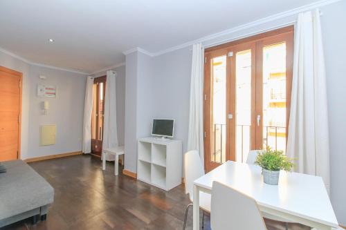 BET Apartments - Tramontana Apartments, Валенсия (фото 10)