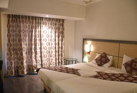 Hotel South Coast Stop at hotel south coast to discover the wonders of Mumbai. The property offers a high standard of service and amenities to suit the individual needs of all travelers. Service-minded staff will welco