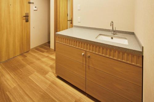 3 twin beds