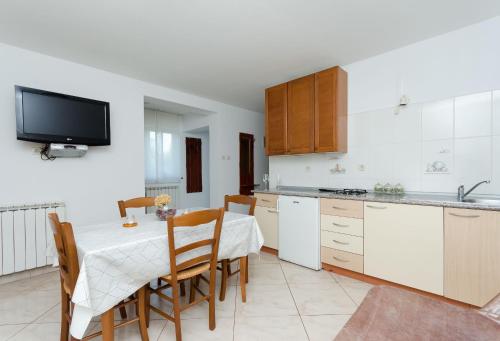 Apartment Zdenko - image 14