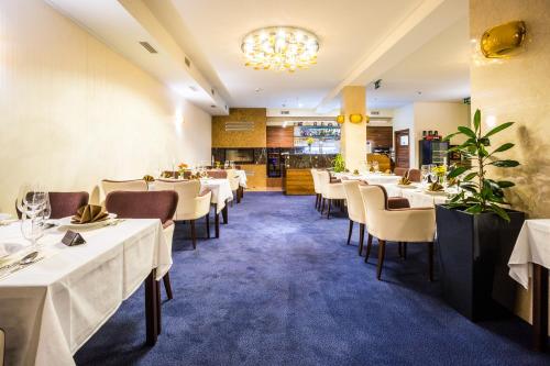Restaurante, WELLNESS HOTEL LOWE in Piestany