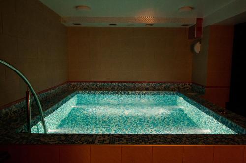Road Star Hotel - image 2