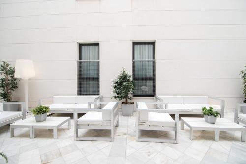 Petit Palace Marques Santa Ana - image 5