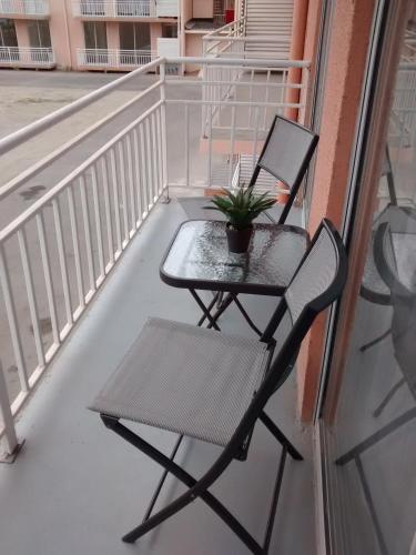 Apartment image 6