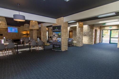 Restaurant, Pestana Gramacho Residences in Estombar