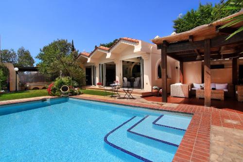 Oasis Pool House