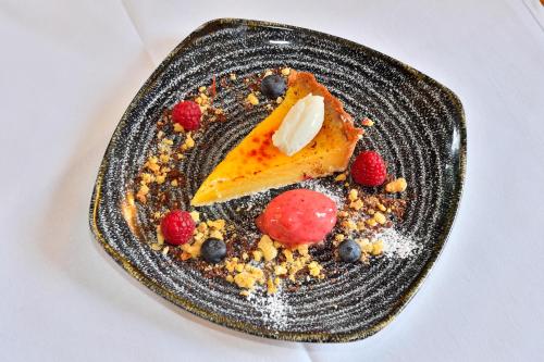 The Roundabout Hotel - image 6