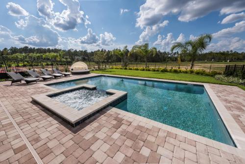 Exquisite Home near Disney Themed Rooms & Home Theater - 2005 - image 3