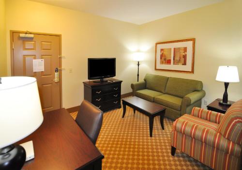 Country Inn & Suites by Radisson, Conway, AR