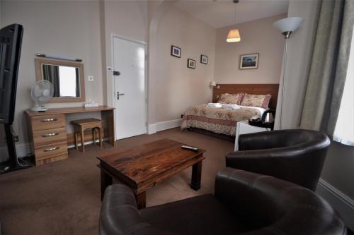 The Gateway Hotel - image 6