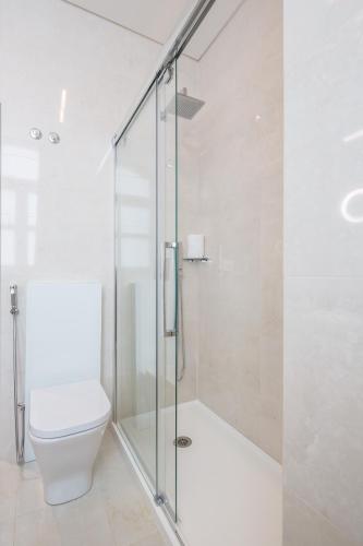 MeraPrime Gold Design Hotel