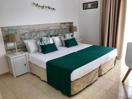 Apartamentos Las Palmeras – Palma Nova, NJ