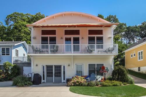Lay By The Bay - Accommodation - Saugatuck