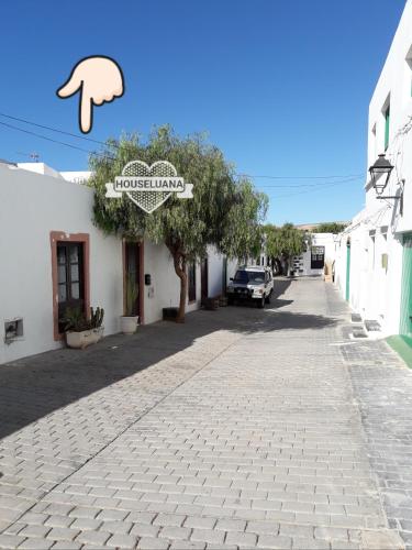  Luana House in Teguise