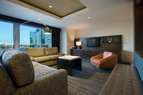 Hyatt Regency Dallas - image 2