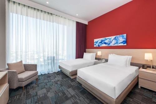 2 twin beds, 1 sofa bed