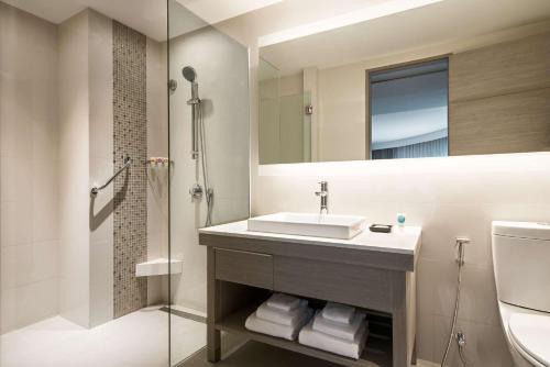 Hyatt Place Bangkok Sukhumvit 24 Room Type - Twin Room with Two Twin Beds