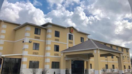 Super 8 by Wyndham Jackson Ridgeland, Jackson