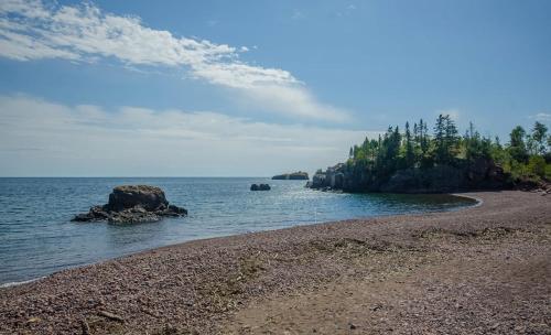 Black Beach Inn by GrandStay