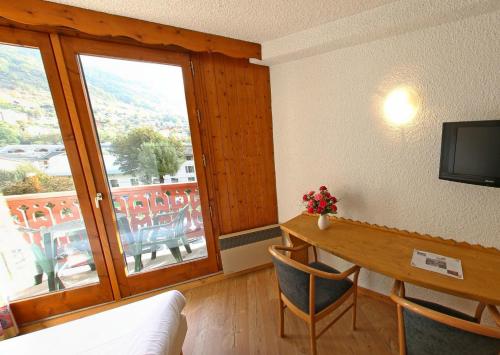 Hotel Les Chalets - image 9