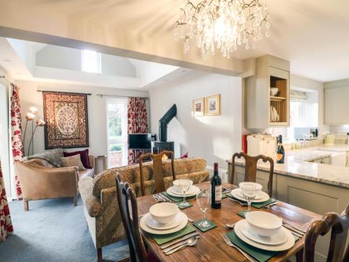 South Lodge, Sturminster Newton