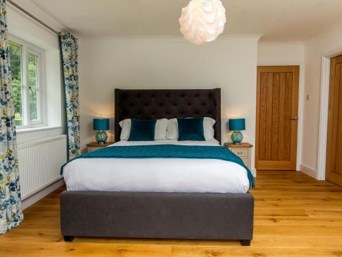 The Farm House Chippenham - image 3