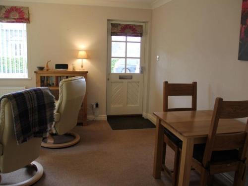 Thyme Cottage Main Road - image 2