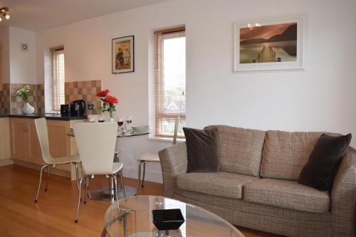 Splendid 1 Bed Flat In Stockwell, Sleeps 4, Vauxhall, London