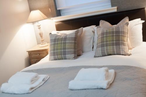 The Botanist Apartment Edinburgh Old Town 2 Bedroom Lift Parking previously The Parkgate Residence - image 14