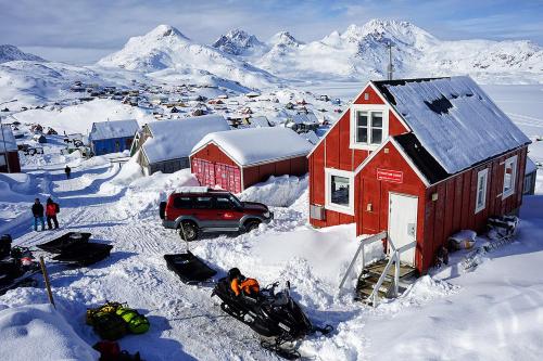 Instalaciones, The Red House in Tasiilaq