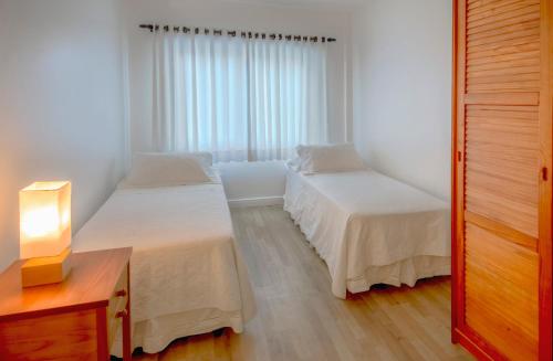 2 bedrooms, 4 beds