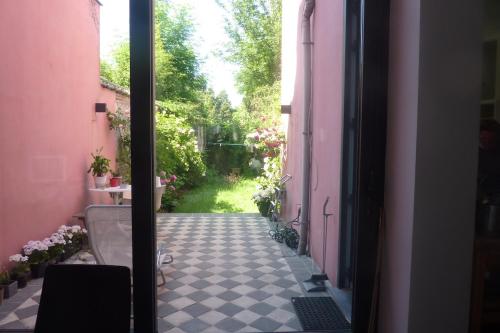 Rez/duplex 3 ch et jardin, Брюссель (фото 5)