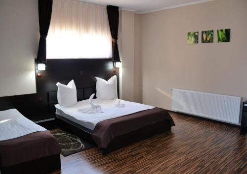Diplomatic Suite