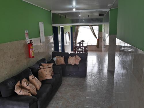 ห้องส่วนกลางสำหรับนั่งเล่น/ดูทีวี, Yves Hotel in ปอร์โค แวโย