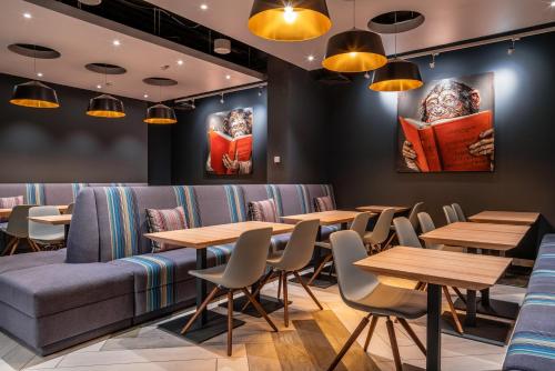 Restaurant, Sky Loft Hotel Kyiv by Rixwell International in Kyiv