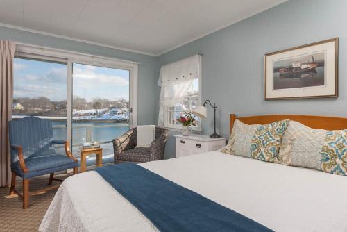 Dockside Guest Quarters Dockside Guest Quarters