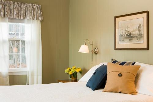 Dockside Guest Quarters Dockside Guest Quarters