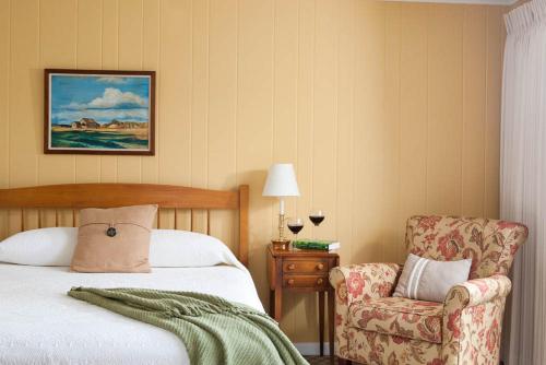 Dockside Guest Quarters Dockside Guest Quarters