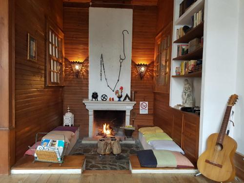 Koplietošanas atpūtas telpa ar TV, Casa da Vila in Penamakora