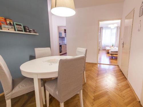 Modern Central Apartment Dlouhá, Praha (fotografie 9)